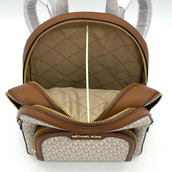 Michael Kors Jaycee Medium Zip Packet Backpack & LG Trifold
Wallet Vanilla - Picture 10 of 12